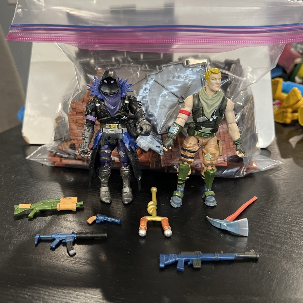 Fortnite 103 Pc Turbo Builder Lot Jonesy Raven Figures Weapons Building Material